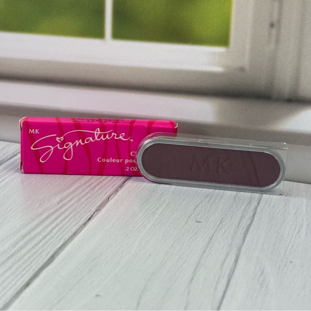 NIB Mary Kay Plum Dazzle Cheek Blush Color